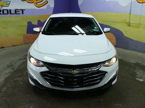 Used 2020 Chevrolet Malibu LT image 3