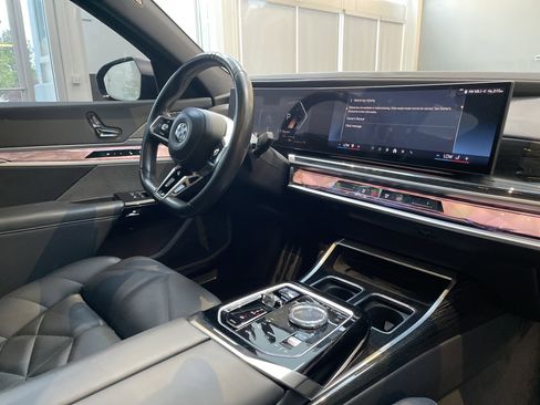 Used 2023 BMW 740i RWD image 35