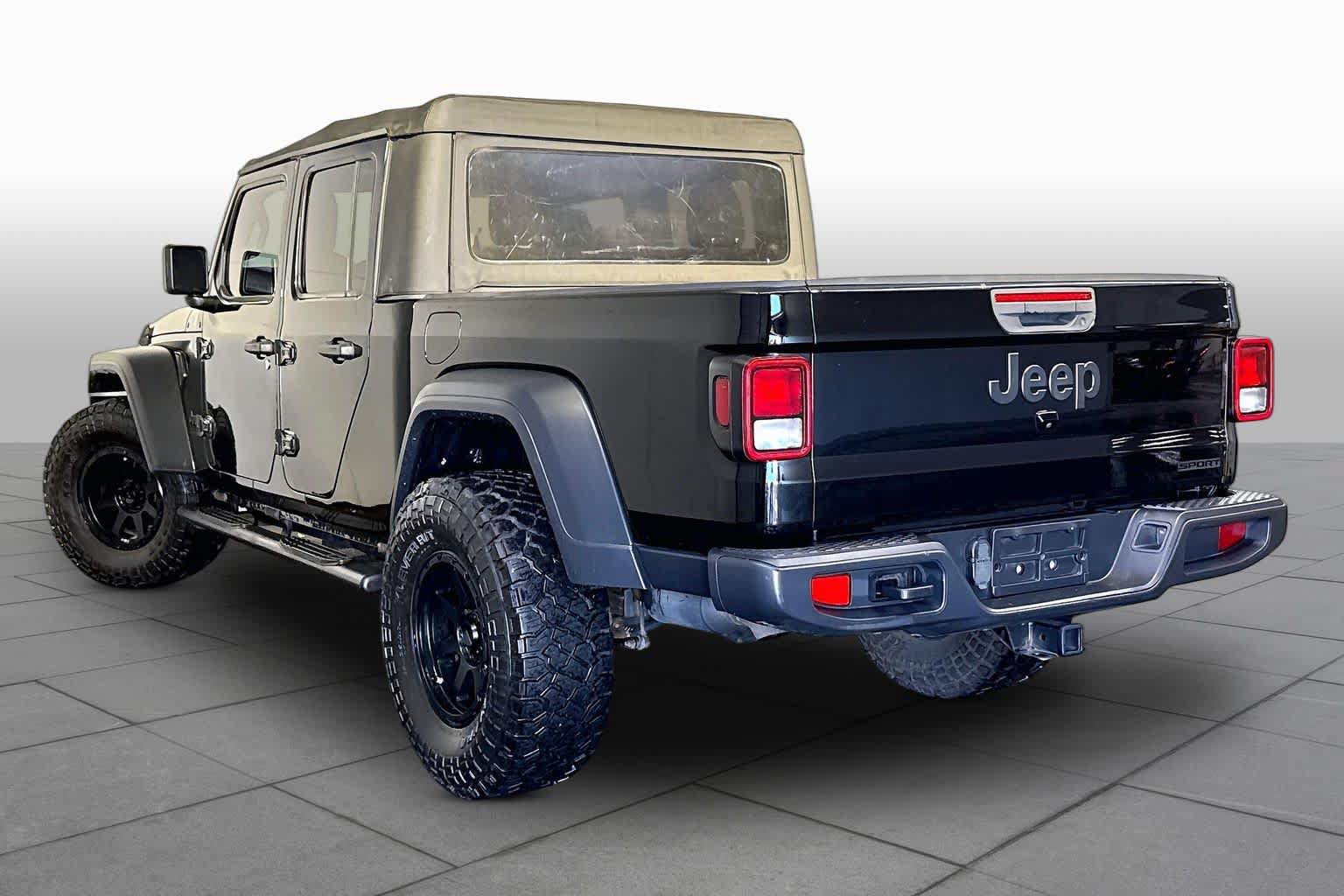 Used 2020 Jeep Gladiator Sport w/ Quick Order Package 24S AWD/4WD image 11