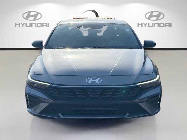 Certified 2025 Hyundai Elantra Sport FWD image 2