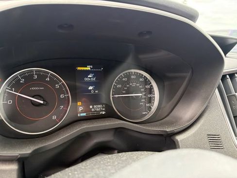 Used 2019 Subaru Crosstrek 2.0i Limited w/ Moonroof Package w/Navigation AWD/4WD image 11