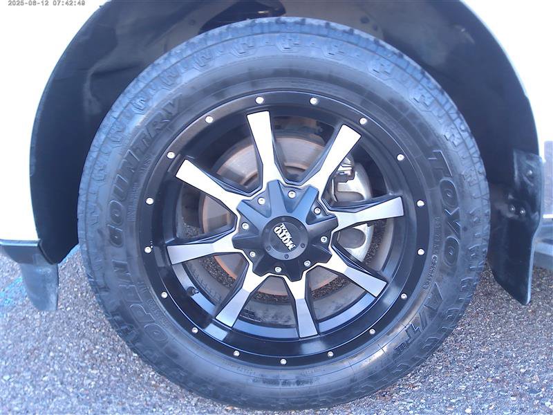 Used 2019 Ford Expedition XLT w/ Equipment Group 202A AWD/4WD image 29