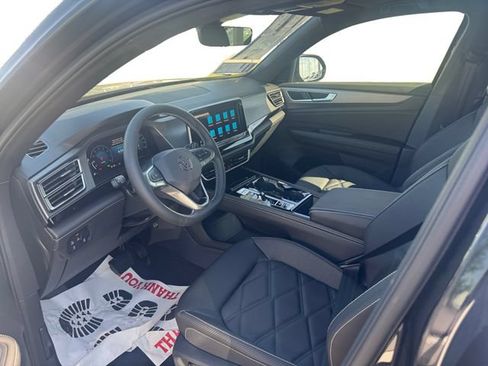 New 2026 Volkswagen Atlas Cross Sport SE FWD image 8