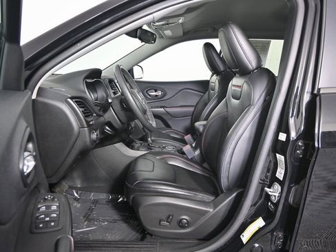 Used 2022 Jeep Cherokee Trailhawk w/ Sound & Nav Group image 20