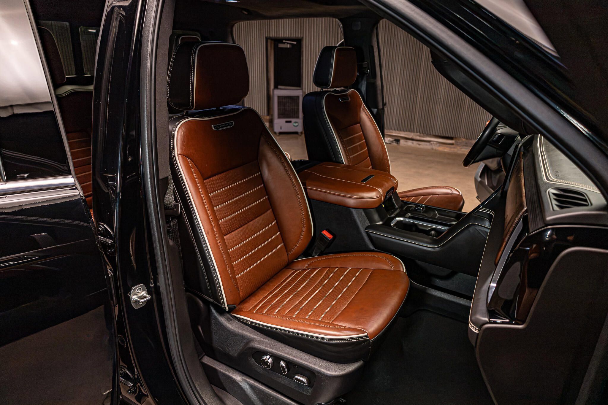 Used 2025 GMC Sierra 2500 Denali Ultimate AWD/4WD image 37