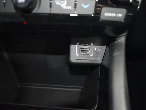 New 2026 Jeep Compass Latitude w/ Sun and Sound Group AWD/4WD image 26