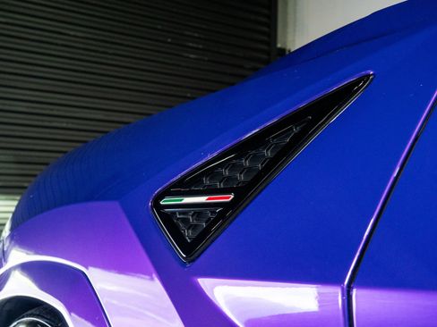 Used 2021 Lamborghini Urus image 32