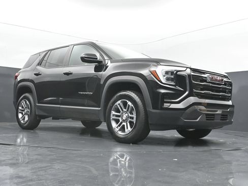 Used 2025 GMC Terrain Elevation AWD/4WD image 42