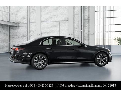 Used 2025 Mercedes-Benz E 350 Sedan image 18