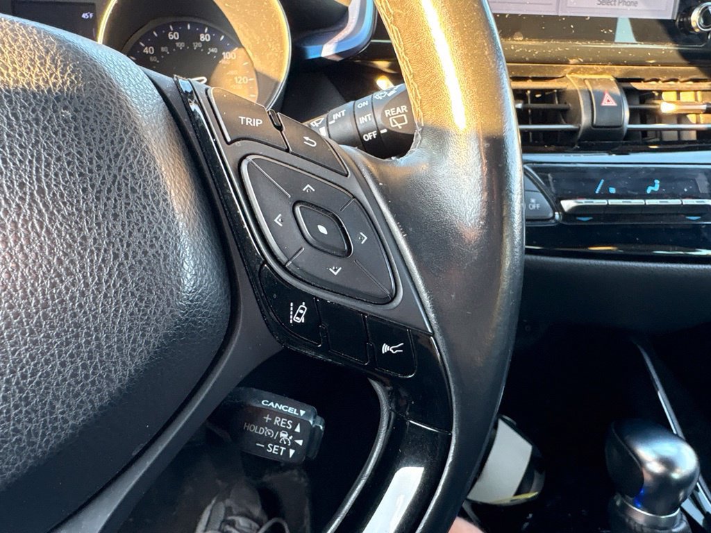 Used 2019 Toyota C-HR XLE FWD image 20
