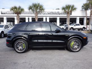 Used 2023 Porsche Cayenne Platinum Edition video 1