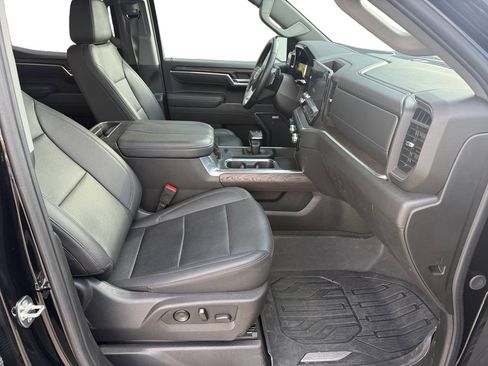 Used 2026 GMC Sierra 1500 SLT AWD/4WD image 16