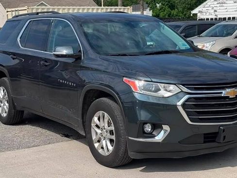 Used 2019 Chevrolet Traverse LT FWD image 8