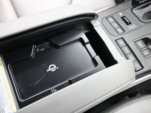 Certified 2022 Toyota Highlander XLE image 32