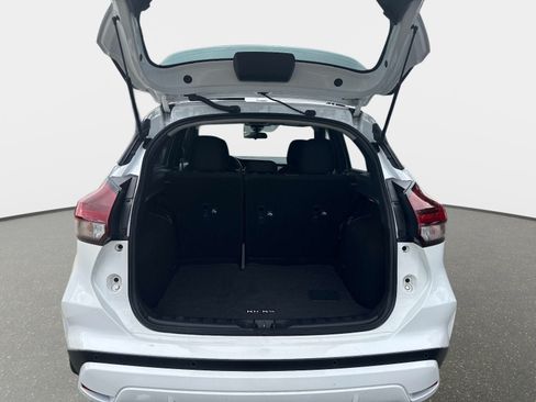 Certified 2024 Nissan Kicks SR FWD image 6