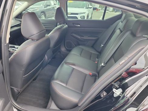 Used 2020 Nissan Altima 2.5 SR FWD image 11