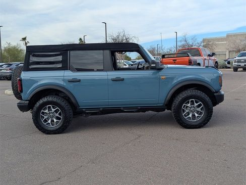 Used 2023 Ford Bronco Badlands image 8