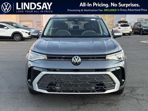 New 2026 Volkswagen Taos SE FWD image 7