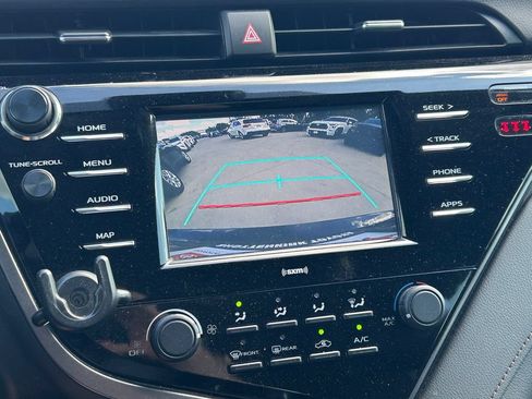 Used 2020 Toyota Camry LE FWD image 28