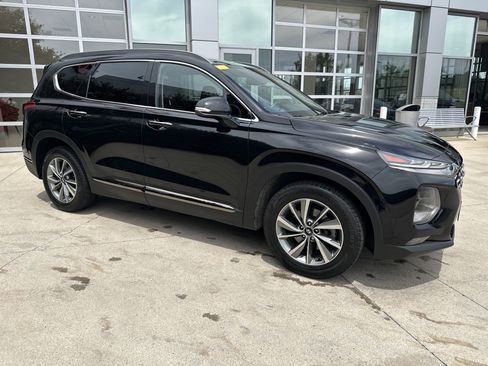 Used 2019 Hyundai Santa Fe Limited FWD image 2