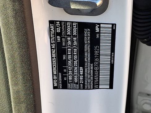 Used 2024 Mercedes-Benz GLA 250 4MATIC image 28