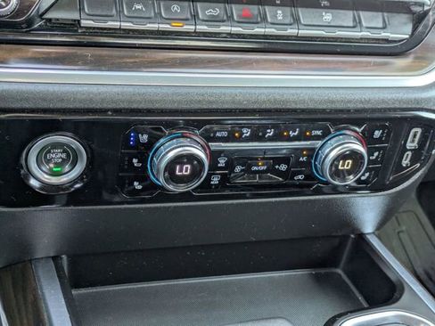 Used 2022 GMC Sierra 1500 SLT w/ SLT Convenience Package image 24