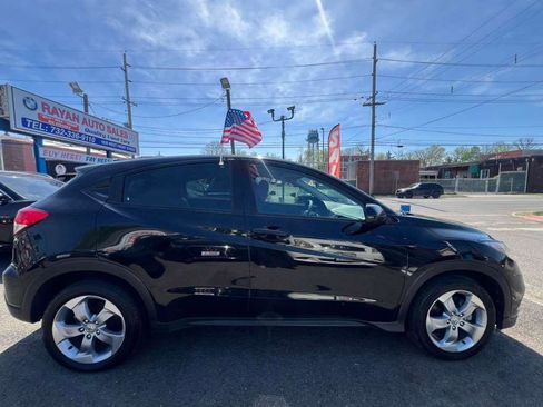 Used 2021 Honda HR-V LX image 9