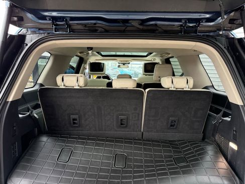 Used 2018 Ford Expedition Platinum image 11