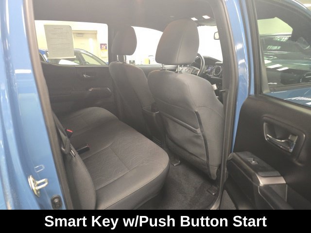 Used 2019 Toyota Tacoma TRD Sport w/ Technology Package AWD/4WD image 7