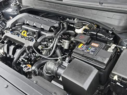 Used 2023 Hyundai Venue SEL FWD image 17