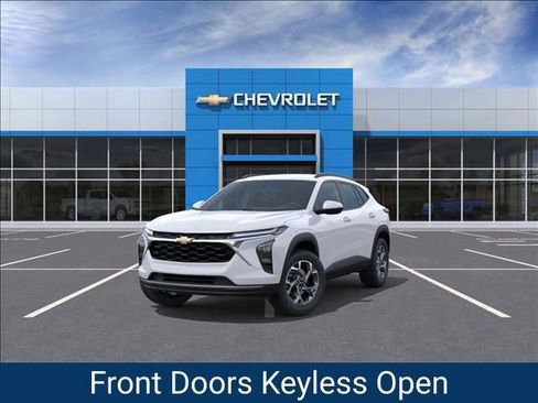 New 2026 Chevrolet Trax LT w/ Driver Confidence Package image 9