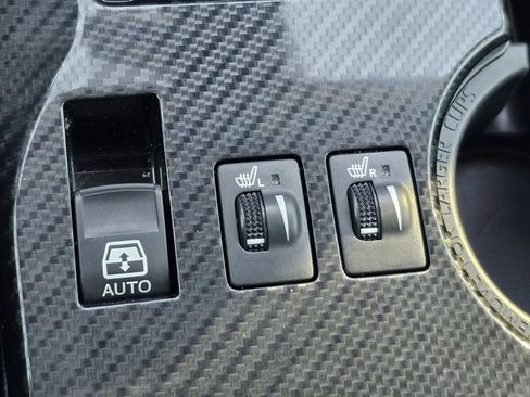 Used 2022 Toyota 4Runner TRD Off-Road Premium AWD/4WD image 13