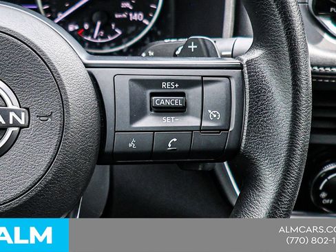 Used 2024 Nissan Rogue S FWD image 27