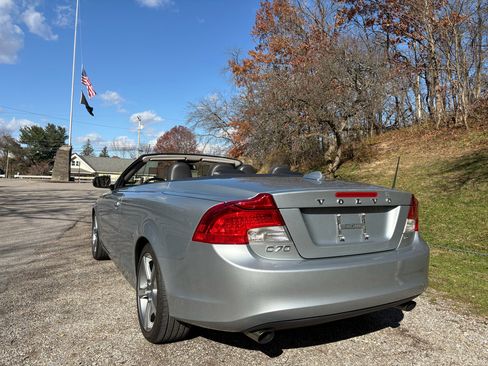 Used 2011 Volvo C70 T5 image 11