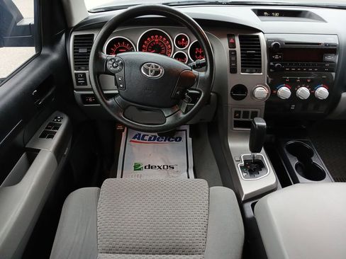 Used 2011 Toyota Tundra 2WD CrewMax w/ SR5 Pkg image 12