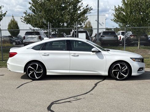 Used 2020 Honda Accord Sport image 4