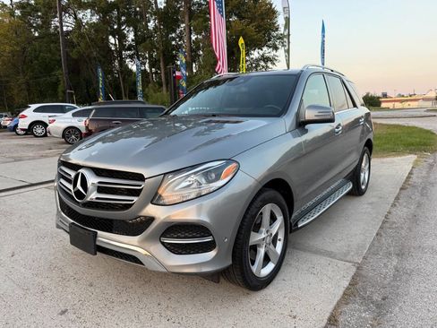 Used 2016 Mercedes-Benz GLE 300d 4MATIC image 2