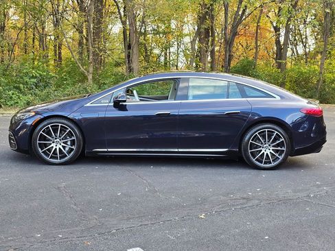Used 2022 Mercedes-Benz EQS 450+ Sedan image 3