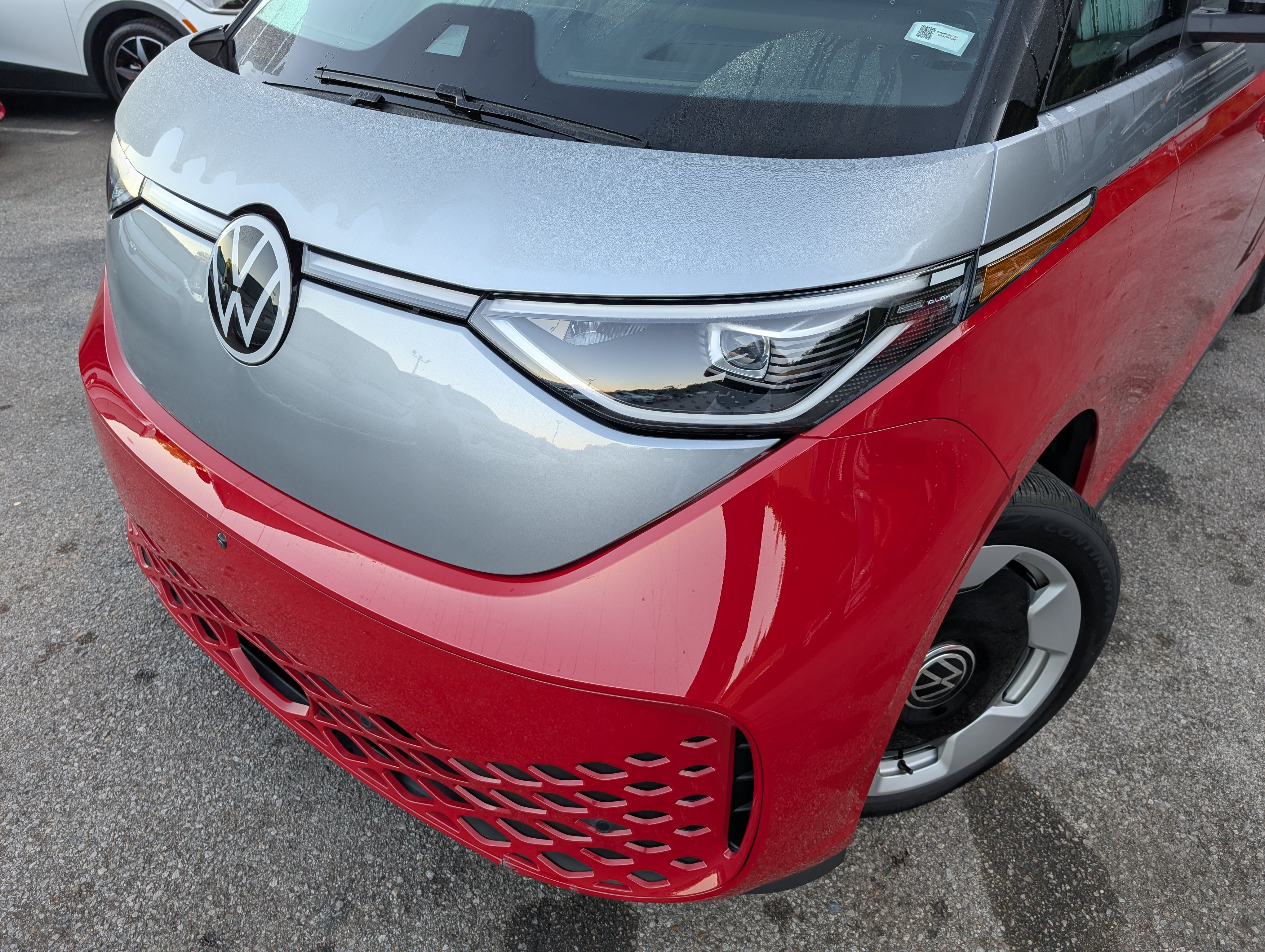 Used 2025 Volkswagen ID. Buzz Pro S Plus AWD/4WD image 13