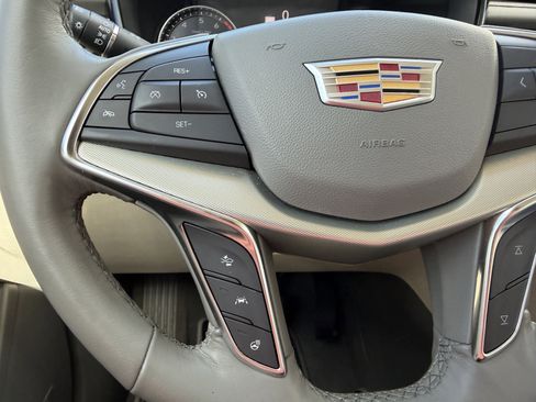 Used 2022 Cadillac XT5 Premium Luxury image 30