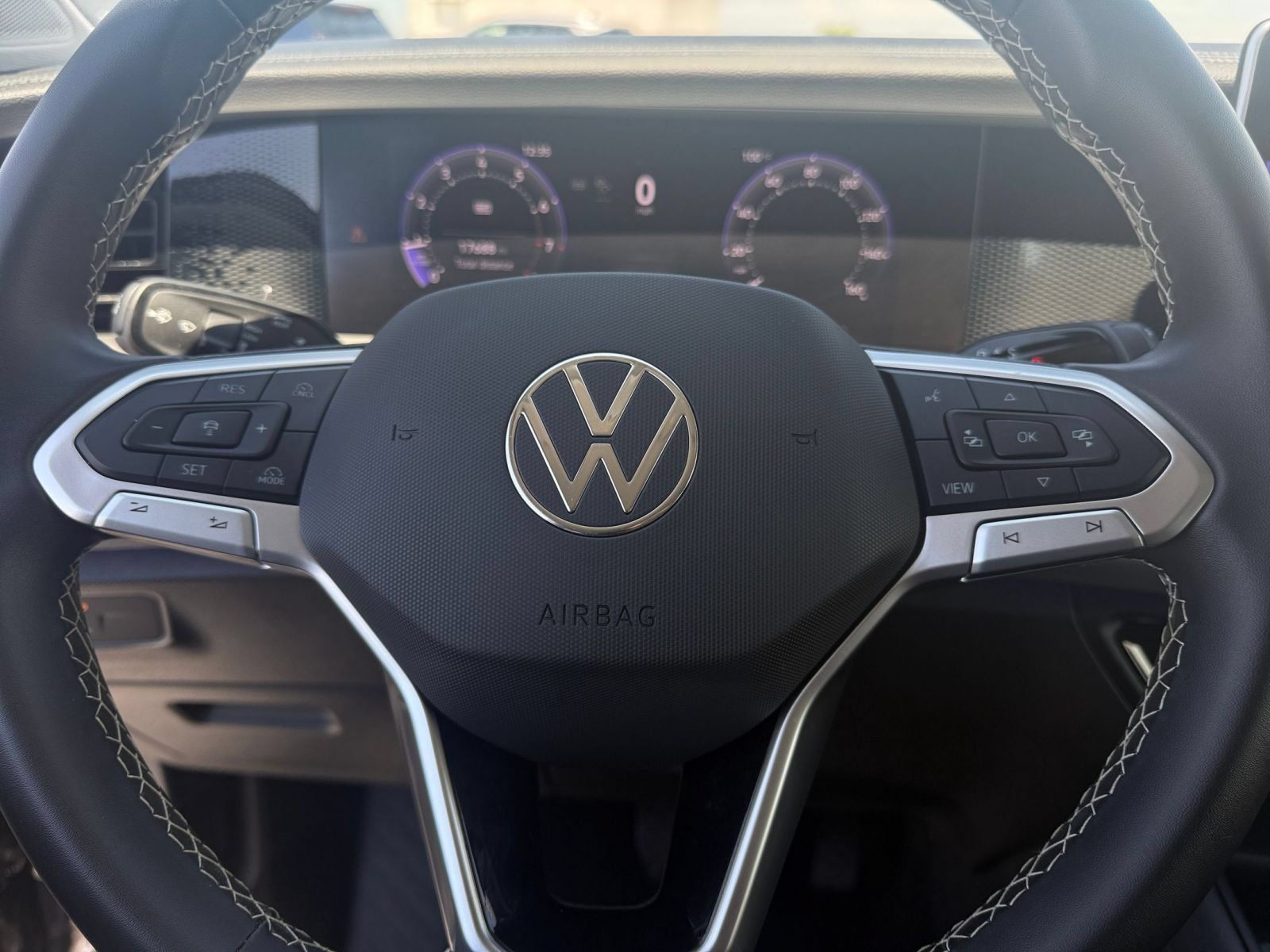 Used 2026 Volkswagen Tiguan SE AWD/4WD image 29