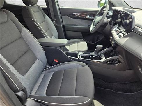 Used 2025 Chevrolet TrailBlazer LT FWD image 19