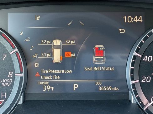 Used 2023 Toyota Highlander L image 27