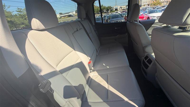 Used 2017 Honda Ridgeline RTL-T image 12