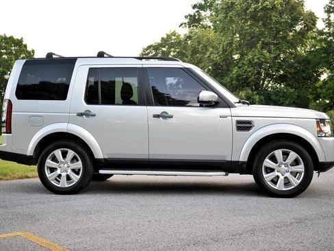 Used 2016 Land Rover LR4 HSE Silver Edition AWD/4WD image 6