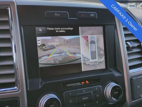 Used 2015 Ford F150 Platinum w/ Equipment Group 701A Luxury image 34