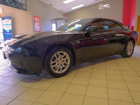 Used 2025 Dodge Charger R/T w/ Quick Order Package 25M R/T image 2