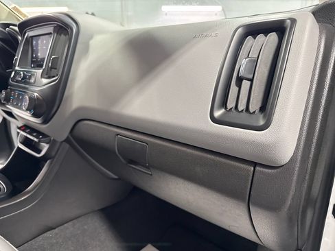 Used 2022 Chevrolet Colorado W/T w/ WT Convenience Package AWD/4WD image 31