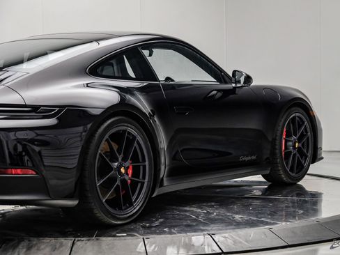 Used 2026 Porsche 911 Carrera 4 GTS AWD/4WD image 18
