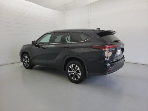 Used 2026 Toyota Highlander XLE AWD/4WD image 7